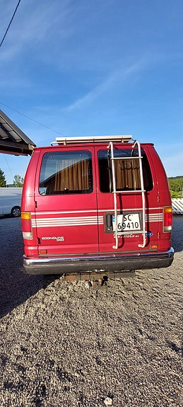 Ford E-350 13 of 17