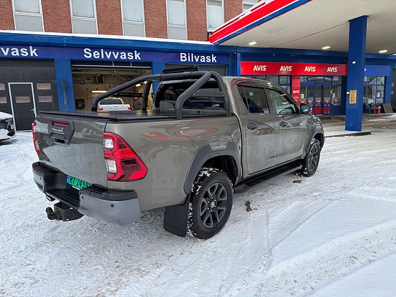 Toyota HiLux 5 of 27