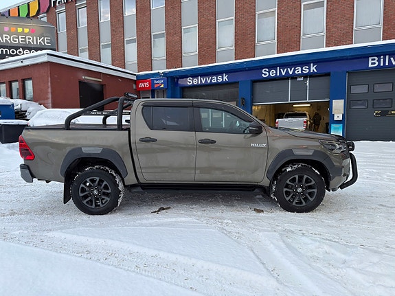 Toyota HiLux 6 of 27