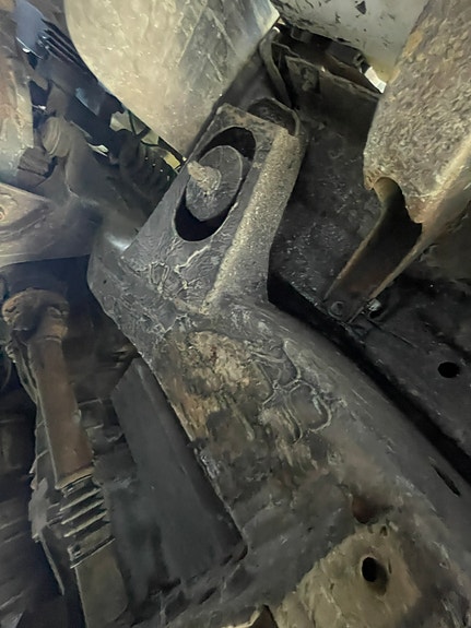 Toyota HiLux 8 of 16