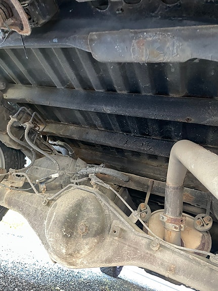 Toyota HiLux 12 of 16