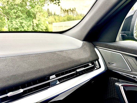 BMW iX2 20 of 27