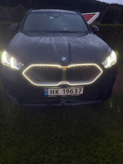 BMW iX2 12 of 27