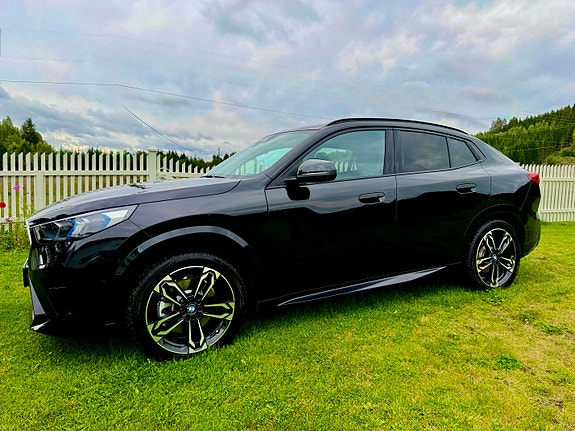 BMW iX2 9 of 27