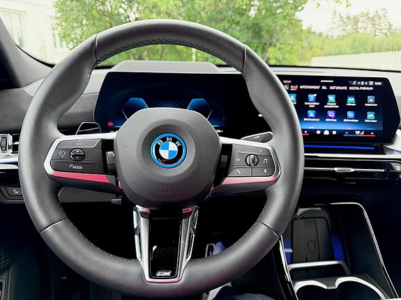 BMW iX2 15 of 27