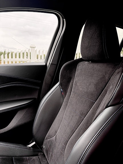 BMW iX2 24 of 27