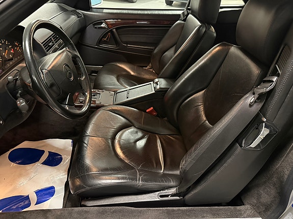 Mercedes-Benz SL320 16 of 29