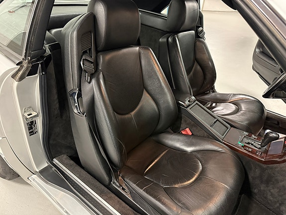 Mercedes-Benz SL320 18 of 29