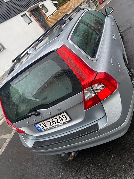 Volvo V70 12 of 30