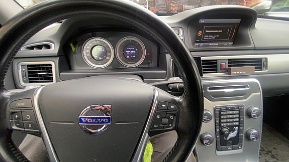 Volvo V70 21 of 30