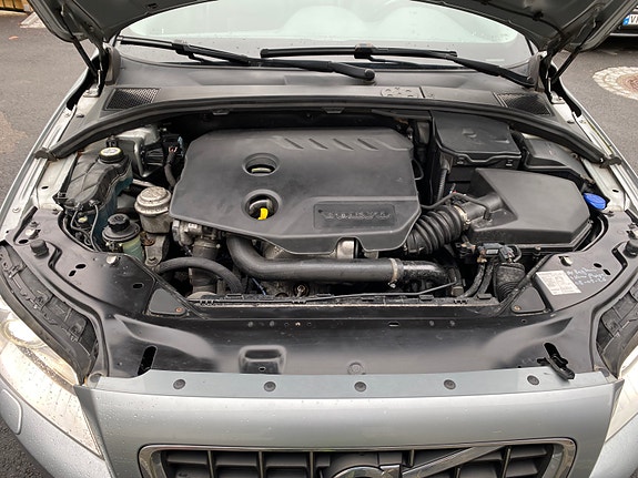 Volvo V70 17 of 30