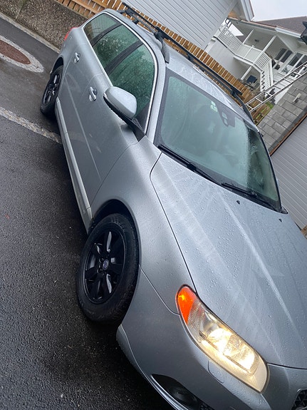 Volvo V70 5 of 30