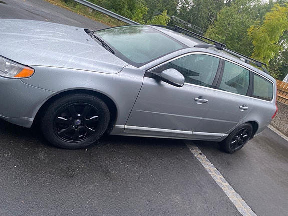 Volvo V70 8 of 30