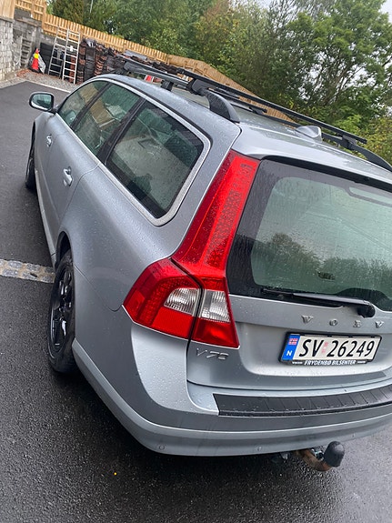 Volvo V70 10 of 30