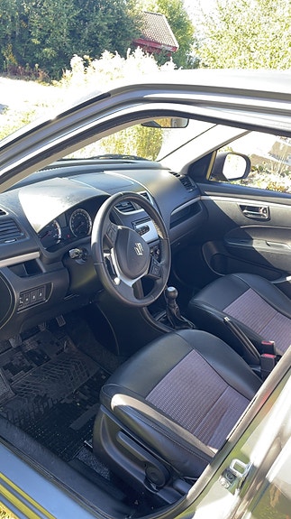 Suzuki Swift 12 of 30