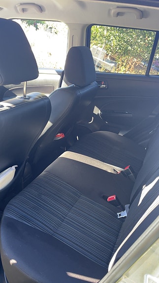 Suzuki Swift 13 of 30