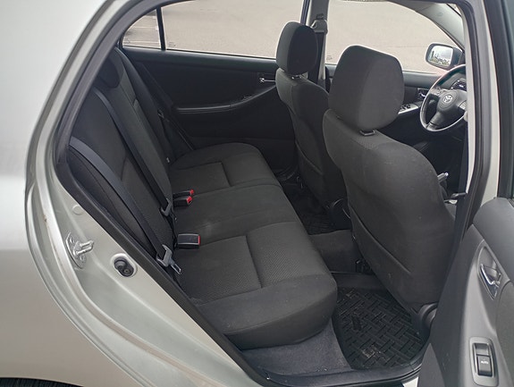 Toyota Corolla 16 of 18