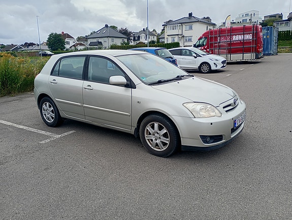 Toyota Corolla 8 of 18