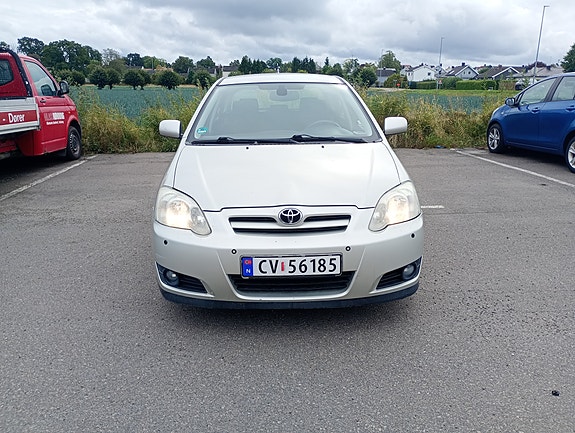 Toyota Corolla 9 of 18