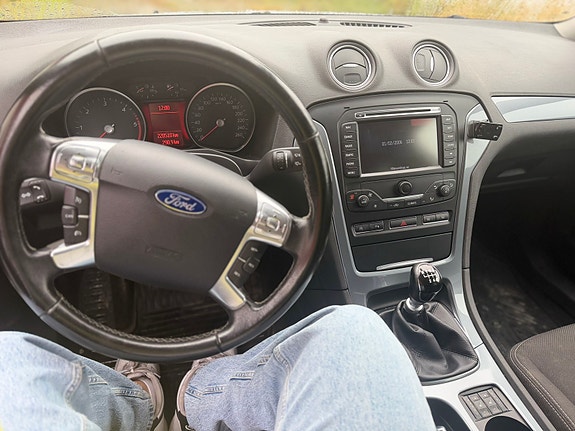 Ford Mondeo 7 of 9