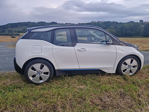 BMW i3 2 of 21