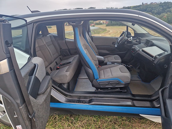 BMW i3 10 of 21