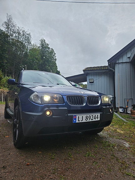 BMW X3 2 of 30