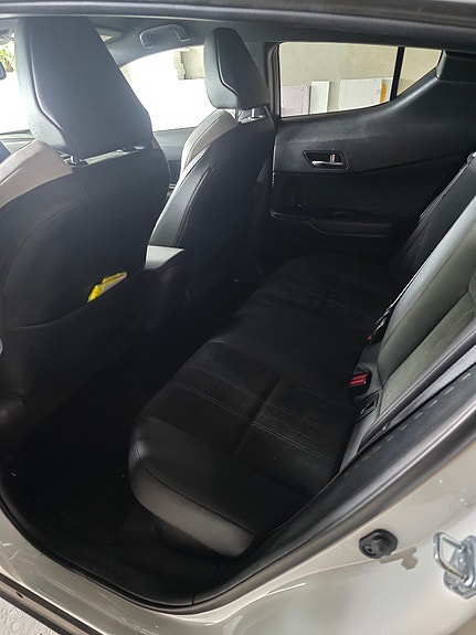 Toyota C-HR 10 of 11