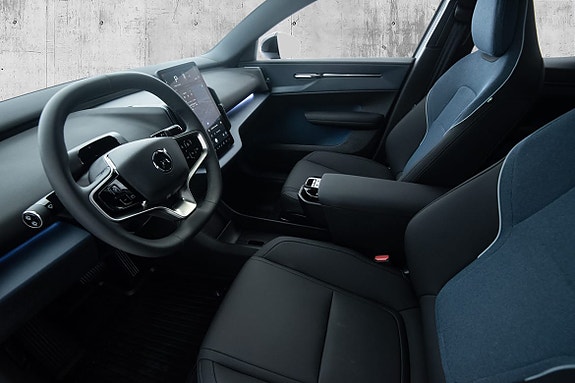 Volvo EX30 20 of 26
