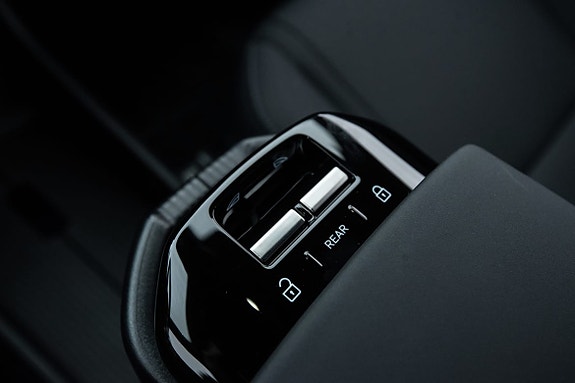 Volvo EX30 16 of 26