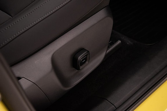 Volvo EX30 19 of 28