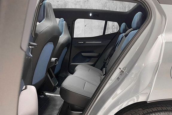 Volvo EX30 15 of 27