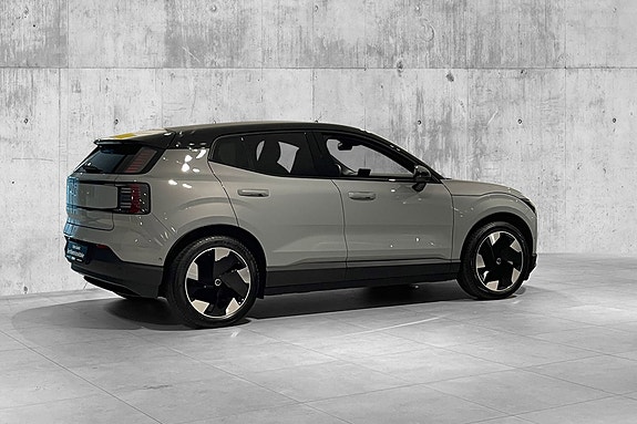 Volvo EX30 7 of 27