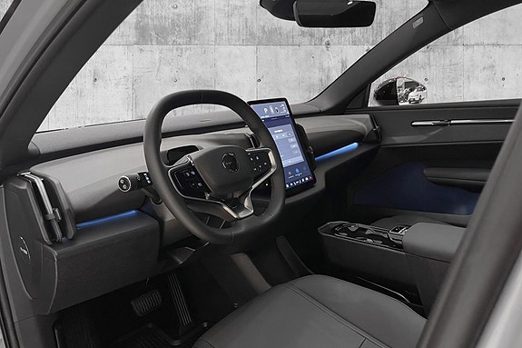 Volvo EX30 16 of 27