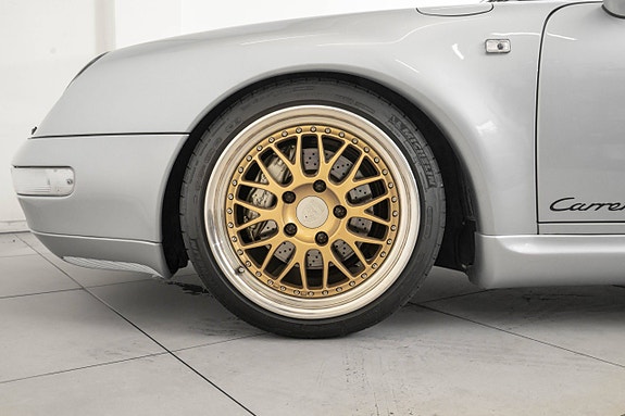 Porsche 911 9 of 26