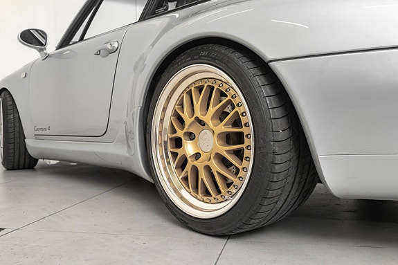 Porsche 911 8 of 26
