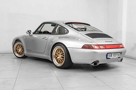 Porsche 911 4 of 26