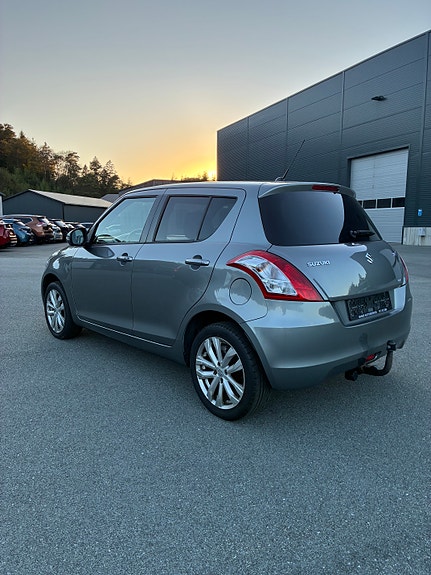 Suzuki Swift 7 of 16