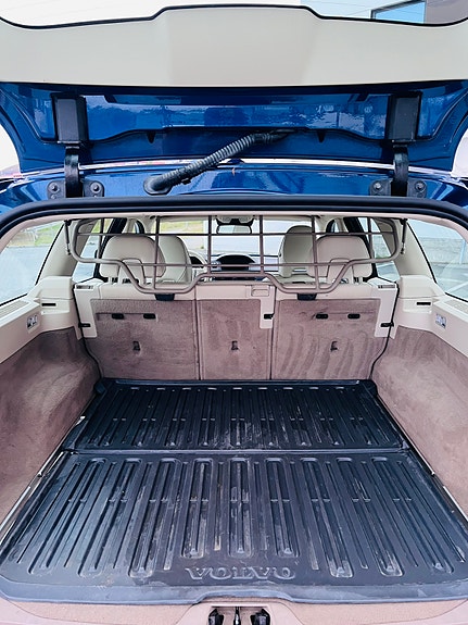 Volvo XC70 11 of 22