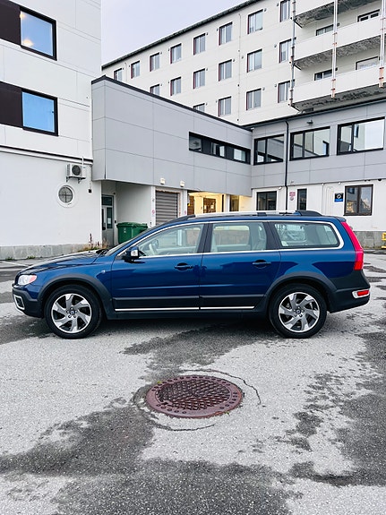 Volvo XC70 8 of 22