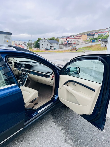 Volvo XC70 18 of 22