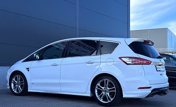 Ford S-MAX 7 of 24