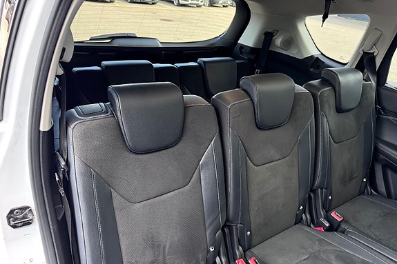 Ford S-MAX 17 of 24