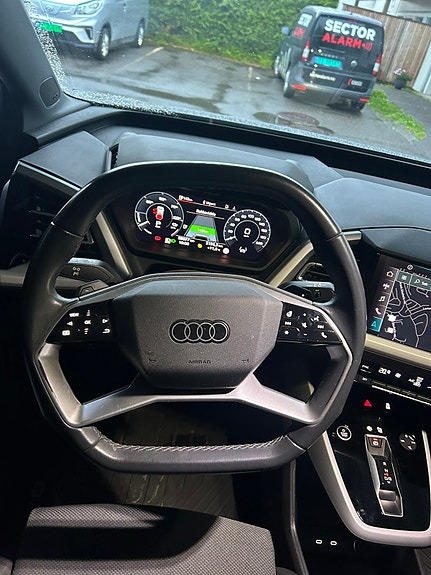 Audi Q4 e-tron 18 of 24