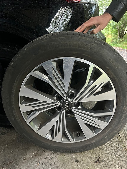 Audi Q4 e-tron 10 of 24