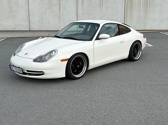 Porsche 911 10 of 18