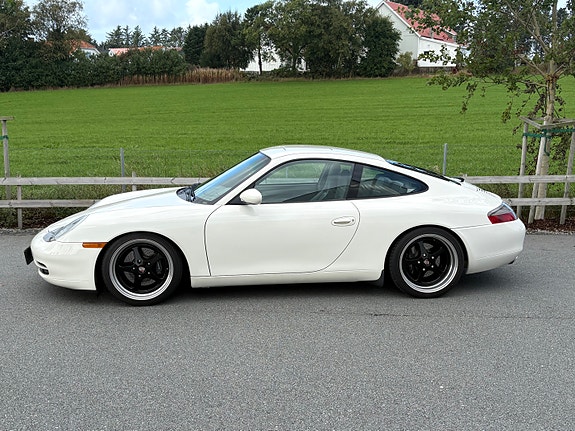 Porsche 911 5 of 18
