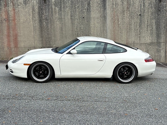Porsche 911 13 of 18