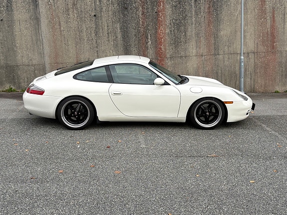 Porsche 911 14 of 18