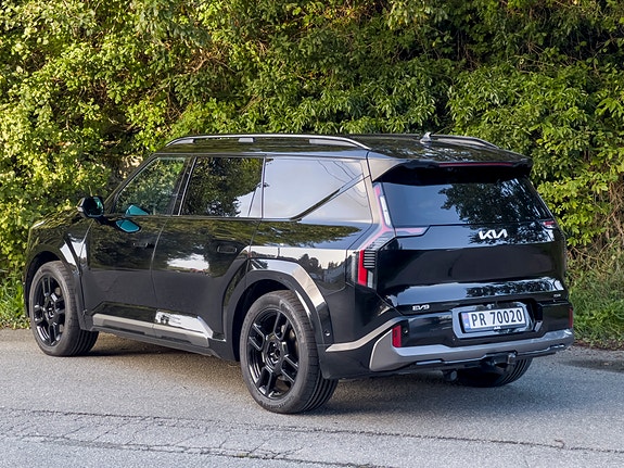 Kia EV9 4 of 23